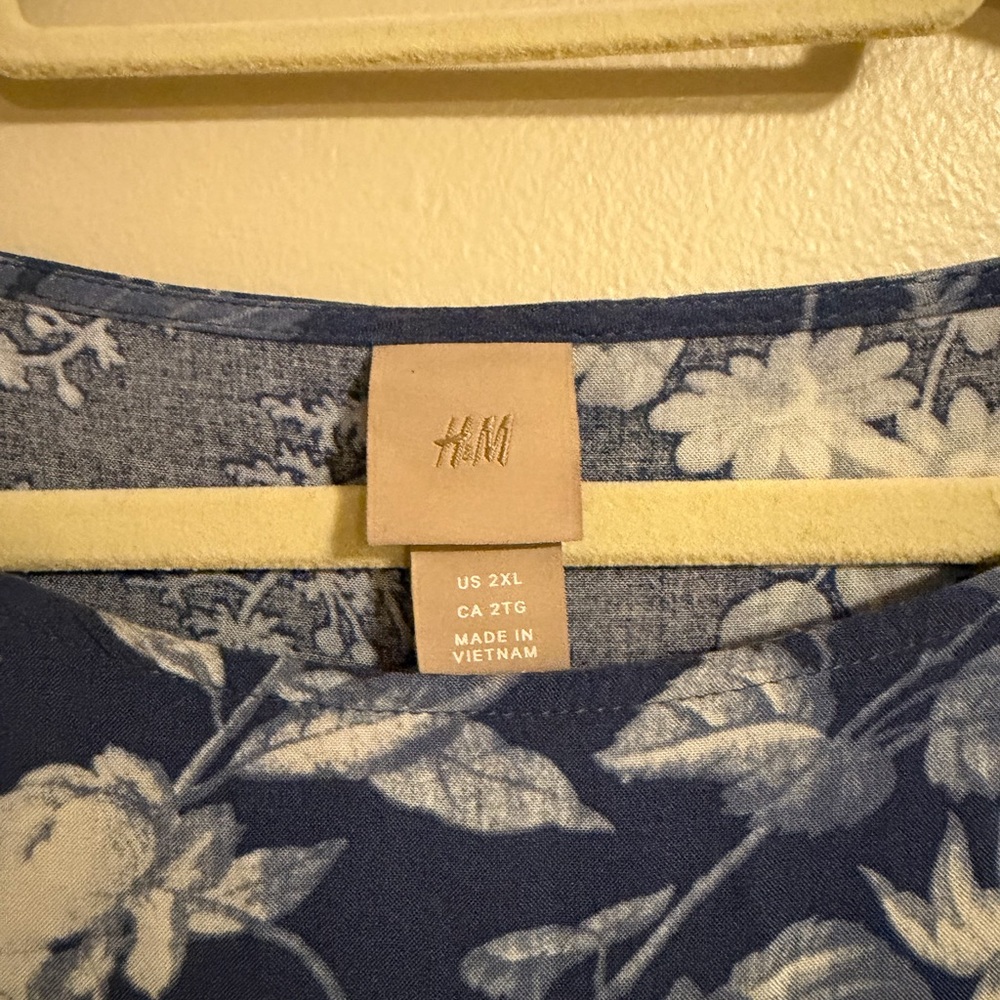 H&M Blue Floral shift dress - Picture 3 of 6